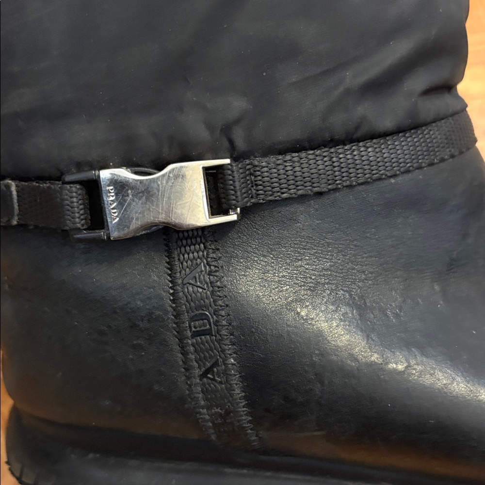 🥾 Prada padded nylon and leather drawstring winter boots - Picture 7 of 11